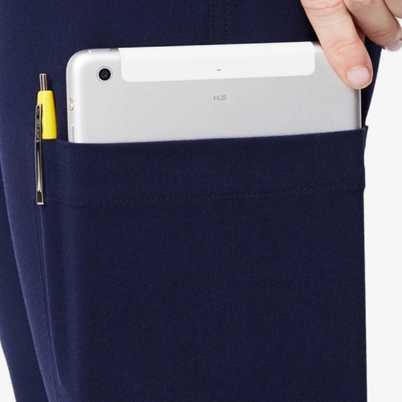 Figs Navy Women’s Yola Scrub Pants - Picture 4 of 4